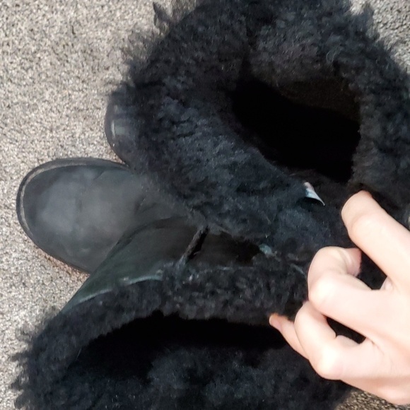 Ugg Australia Women 1873 Tall Suede Sheepskin Button 3 Boots shoes sz 7 - Picture 5 of 14